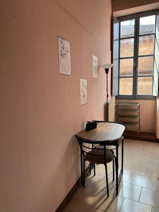 Minimal Studio Con Travi A Vista Piacenza Exteriér fotografie
